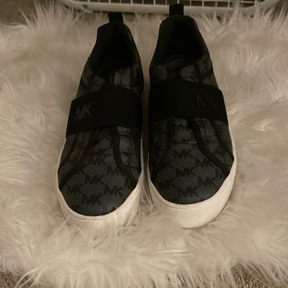 038.Michael Kors Sneakers